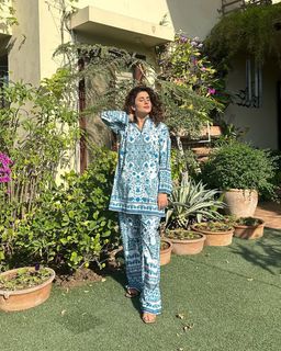 Kubra Khan feet photo 4