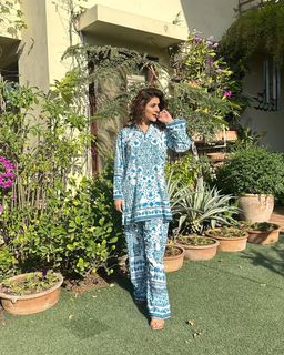Kubra Khan feet photo 2