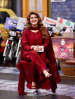 Kubra Khan feet photo 2