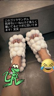 Kumi Koda feet photo 3