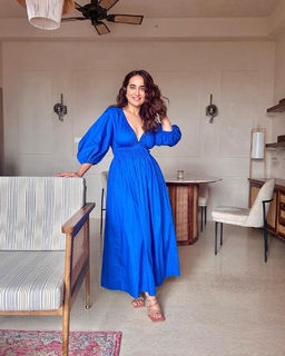 Kusha Kapila feet photo 19