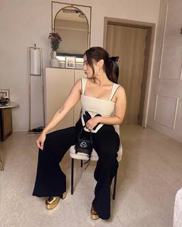 Kusha Kapila feet photo 15