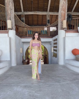 Kusha Kapila feet photo 3