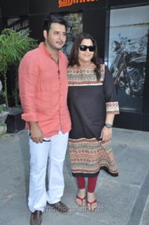 Kushboo feet photo 2