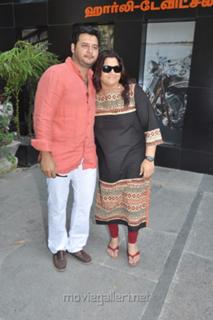 Kushboo feet photo 3