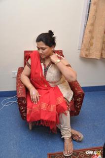 Kushboo feet photo 8