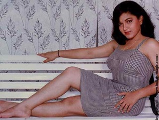 Kushboo feet photo 16