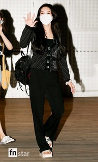 Kwon Eun-bi feet photo thumbnail