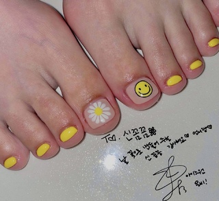 Kwon Eun-bi feet photo thumbnail
