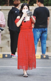 Kwon Eun-bi feet photo thumbnail