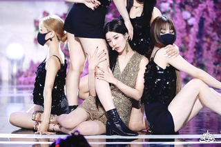 Kwon Eun-bi feet photo thumbnail