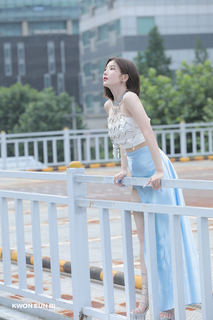 Kwon Eun-bi feet photo thumbnail