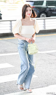 Kwon Eun-bi feet photo thumbnail