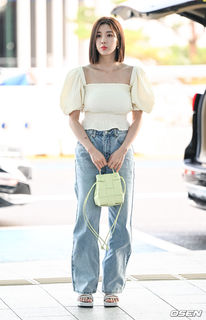 Kwon Eun-bi feet photo thumbnail