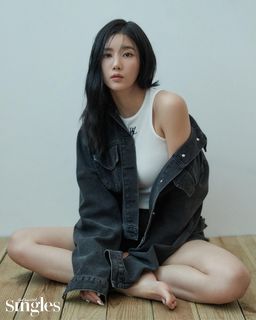 Kwon Eun-bi feet photo thumbnail