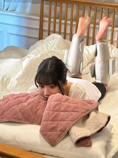 Kwon Eun-bi feet photo thumbnail