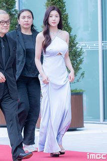 Kwon Eun-bi feet photo thumbnail