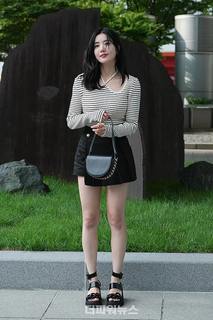 Kwon Eun-bi feet photo thumbnail
