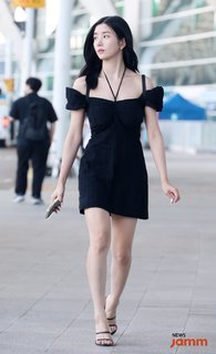 Kwon Eun-bi feet photo thumbnail