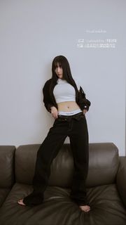 Kwon Eun-bi feet photo thumbnail