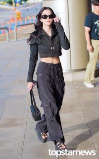 Kwon Eun-bi feet photo thumbnail