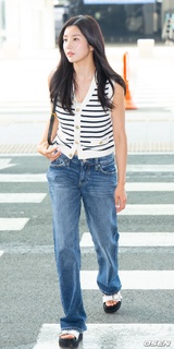 Kwon Eun-bi feet photo thumbnail