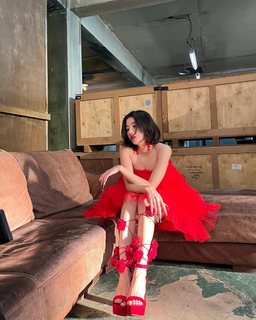 Kwon Eun-bi feet photo thumbnail