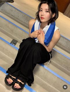Kwon Eun-bi feet photo thumbnail