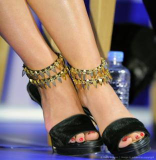 Kwon Yuri feet photo 14