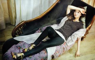 Kwon Yuri feet photo 5