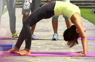 Kwon Yuri feet photo 3
