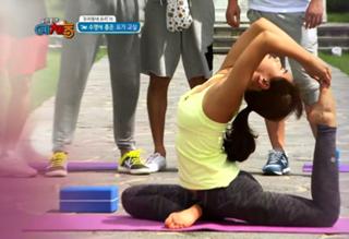 Kwon Yuri feet photo 20