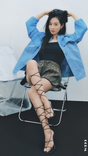 Kwon Yuri feet photo 15