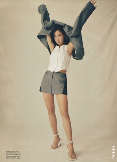 Kwon Yuri feet photo 13