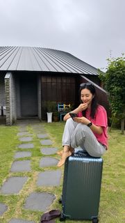 Kwon Yuri feet photo 5