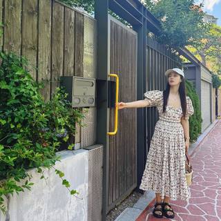 Kwon Yuri feet photo 1