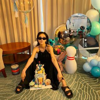 Kwon Yuri feet photo 14