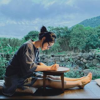 Kwon Yuri feet photo 12