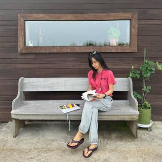 Kwon Yuri feet photo 15