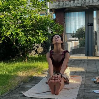 Kwon Yuri feet photo 3