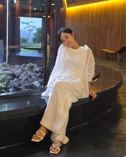 Kwon Yuri feet photo 4