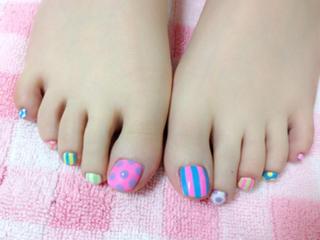 Kyary Pamyu Pamyu feet photo 14