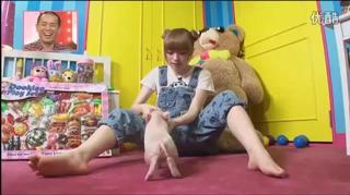 Kyary Pamyu Pamyu feet photo 15