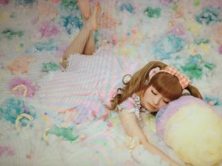 Kyary Pamyu Pamyu feet photo 19