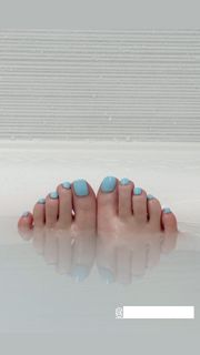 Kyary Pamyu Pamyu feet photo 1