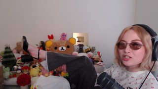 Kyedae Shymko feet photo thumbnail