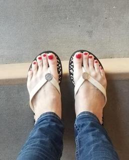 Kyle Unfug feet photo thumbnail