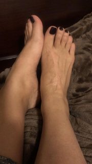 Kyle Unfug feet photo thumbnail