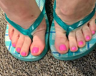 Kyle Unfug feet photo thumbnail