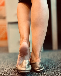 Kyle Unfug feet photo thumbnail